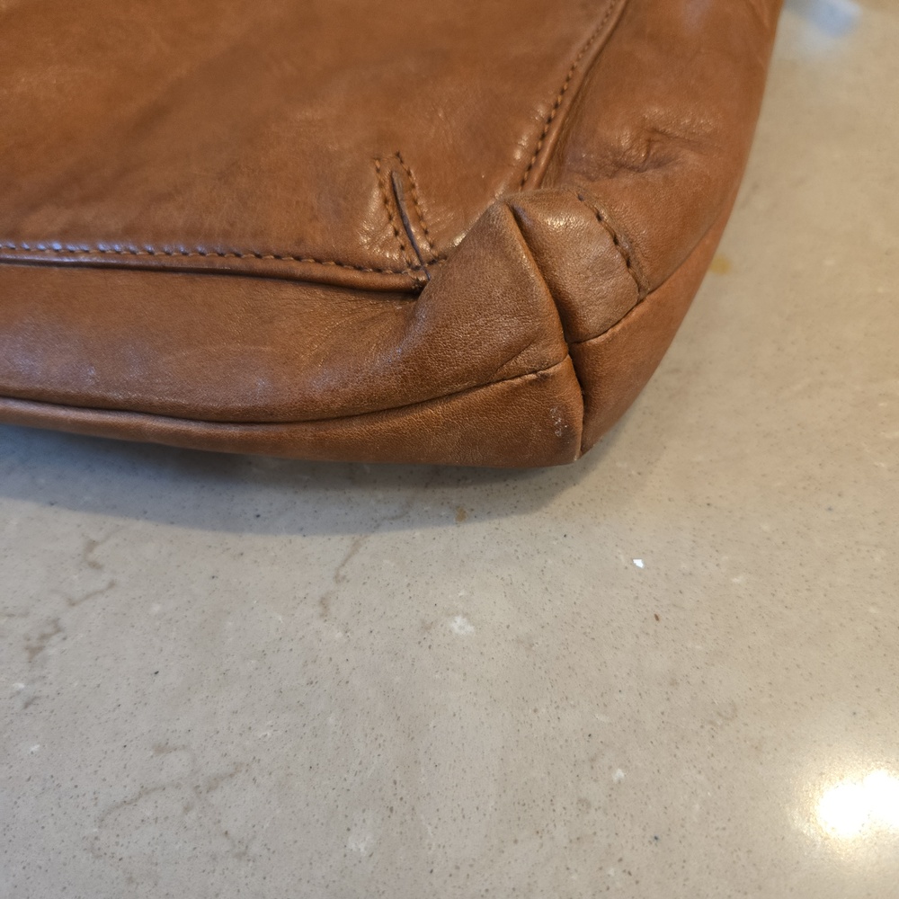 Cochoa Brown Leather Crossbody Bag - Picture 6 of 7